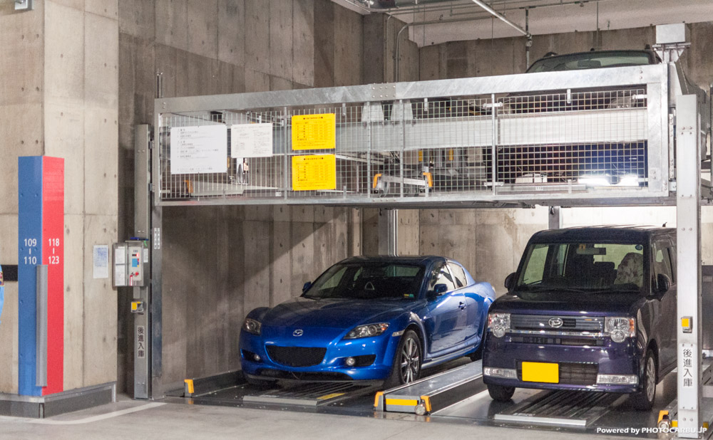 赤レンガ庁舎駐車場