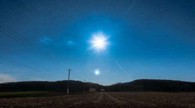 月の晴天 – bright sky of the moon