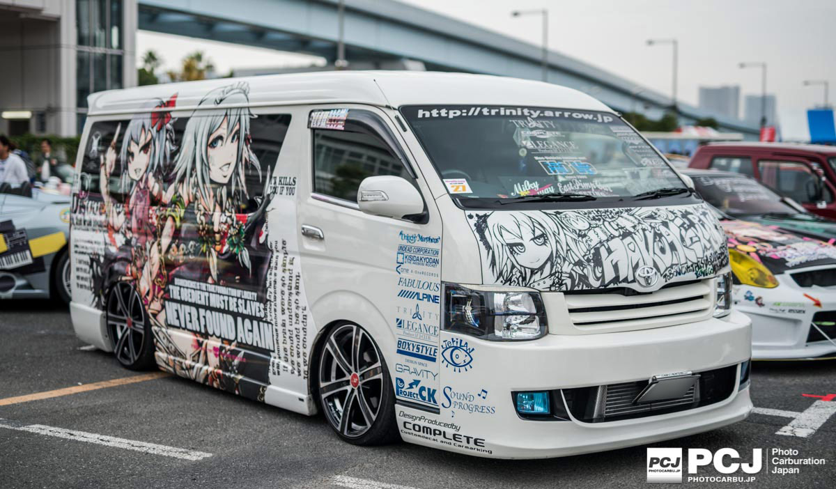 どでかい痛車!