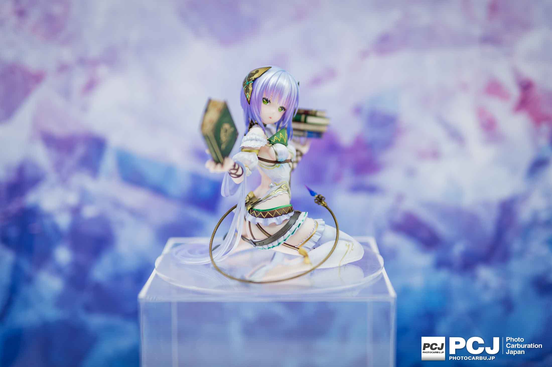 服のディテールが素晴らしいです。